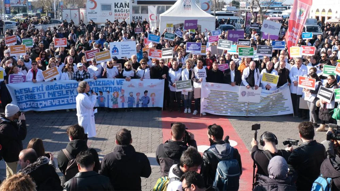 Hekimlerin protesto eylemi
