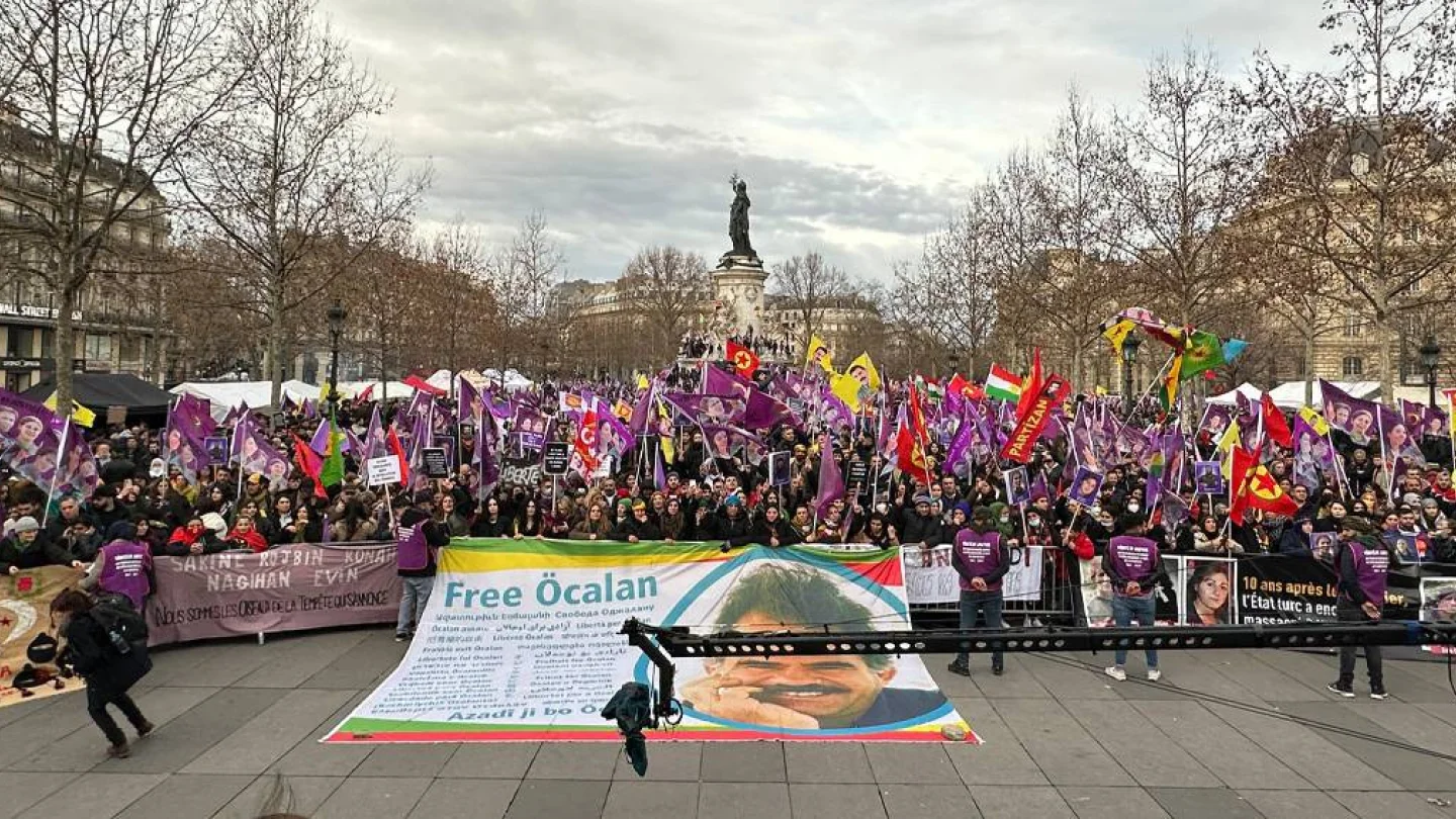 Paris République meydanı Foto: Erkan GÜLBAHÇE