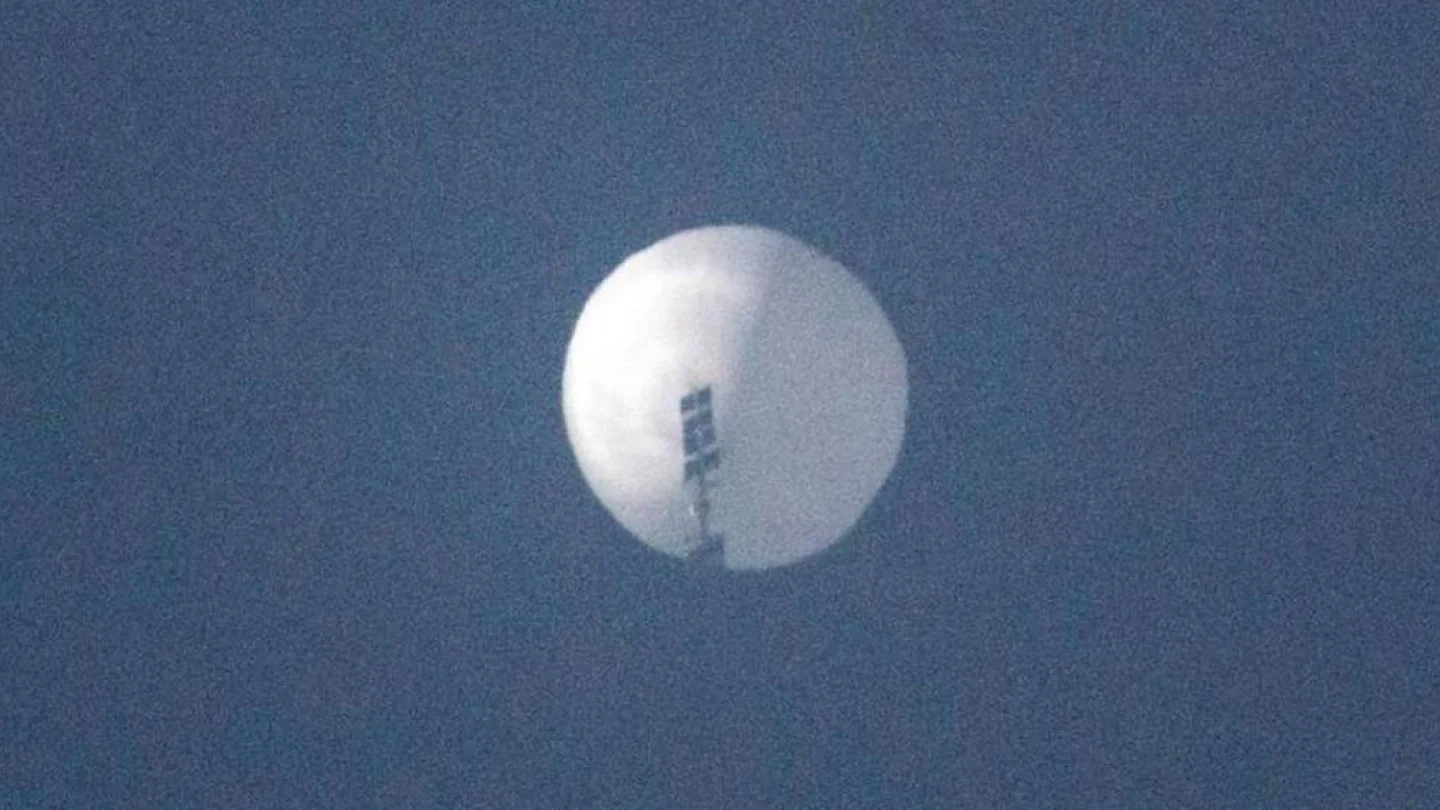 Çin'in Kosta Rica üzerinde uçan balonu