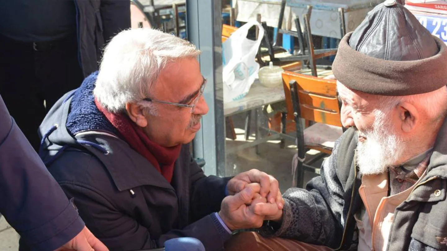 Meletî’yi ziyaret eden, HDP Eşbaşkanı Mithat Sancar