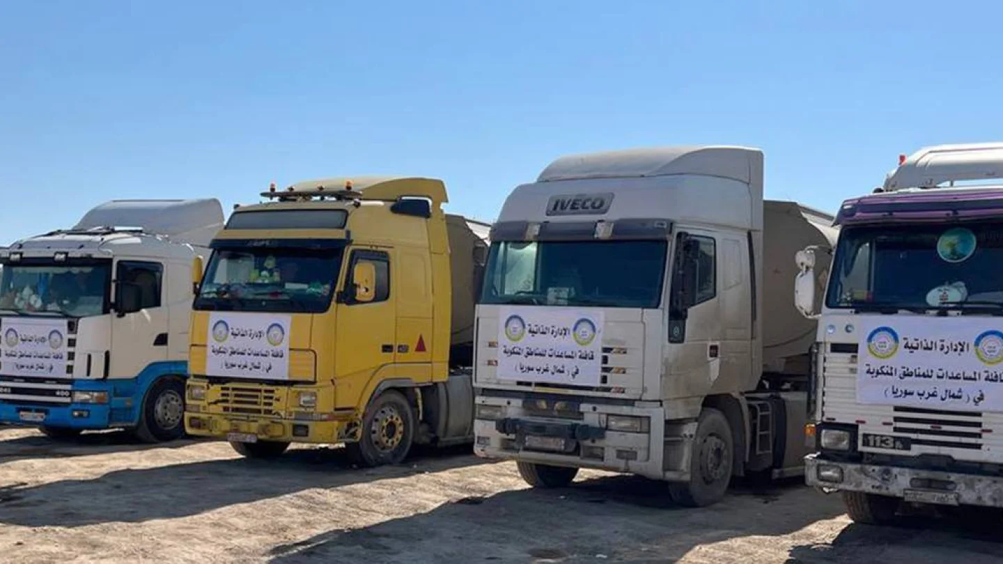 Kuzey-Doğu Suriye Özerk Yönetimi’nin yardım tırları