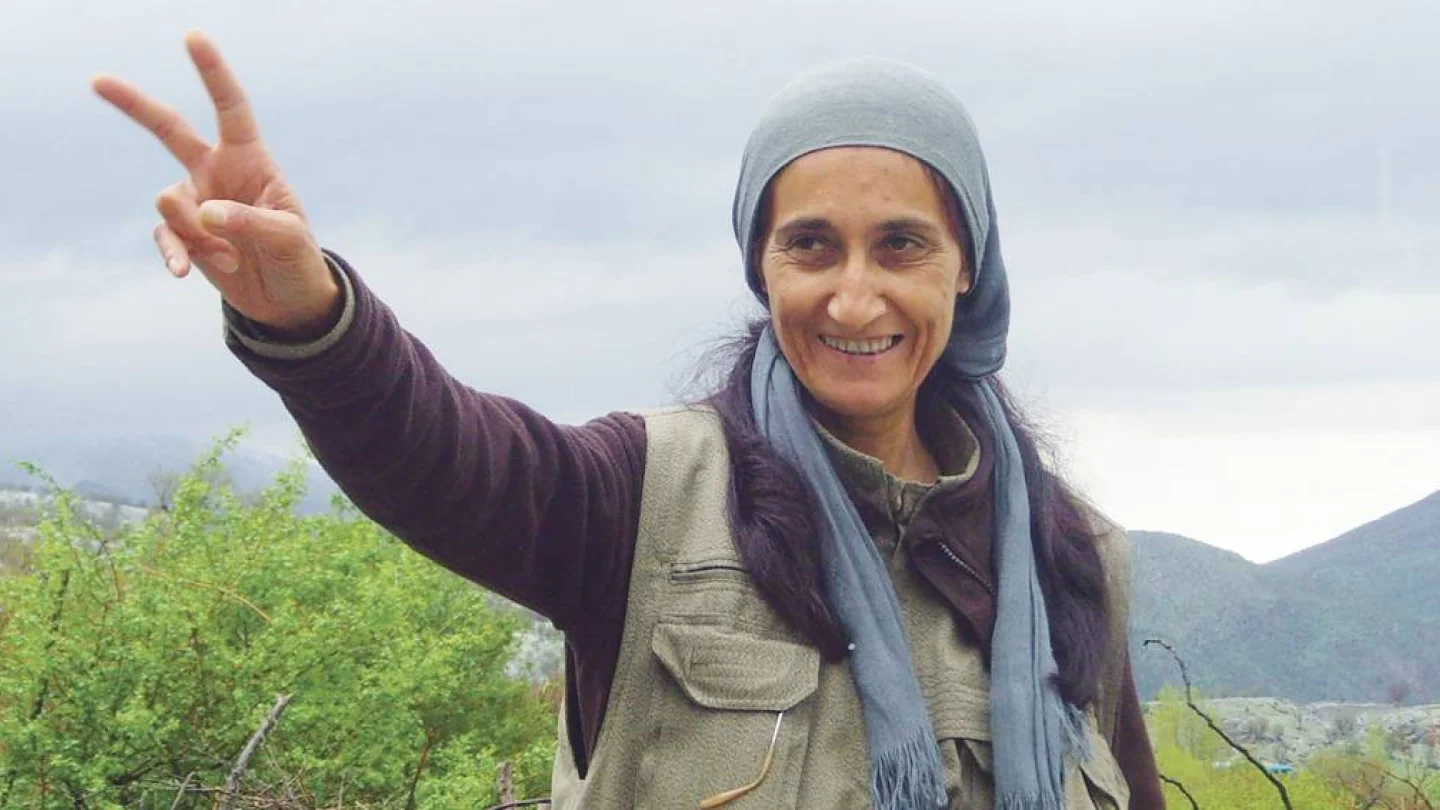 Delal Azizoğlu (Raperîn Amed)