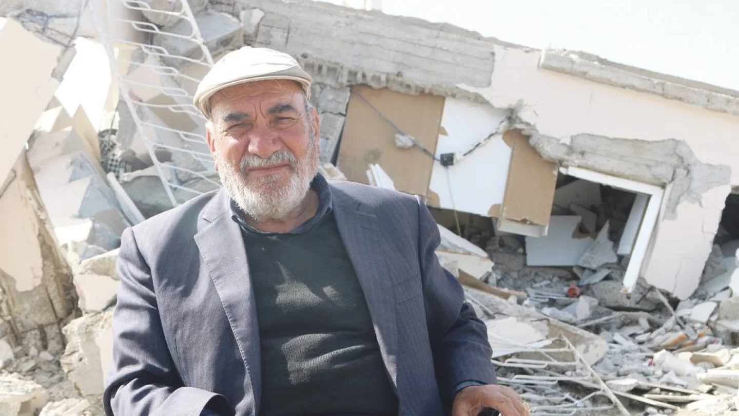 Depremzede Halil Yalvaç