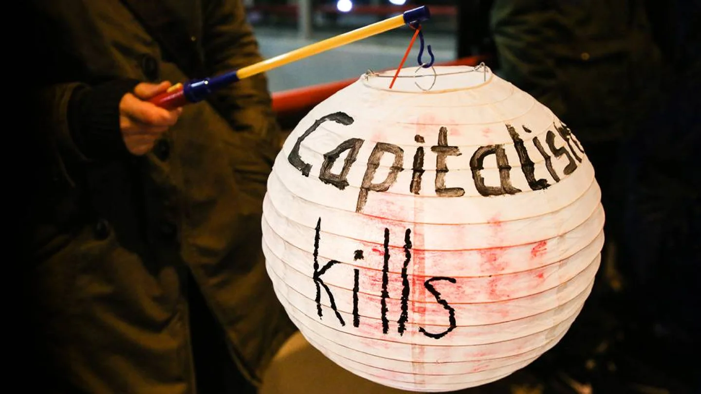 Kapitalizm öldürür/foto: AFP