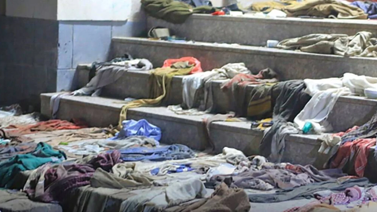 Sana'da yardım dağıtımında yaşanan izdiham sonrası kalanlar