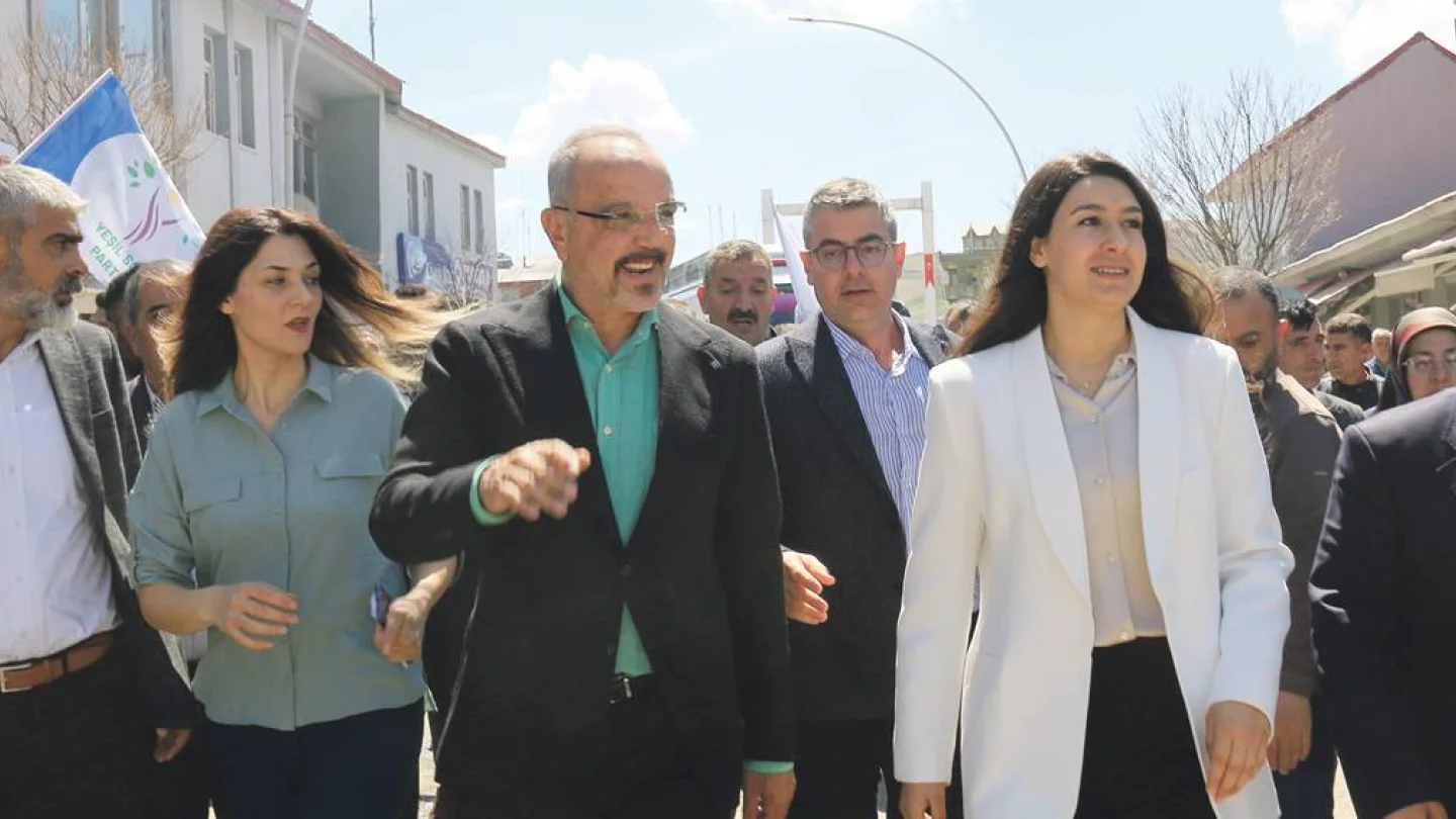 Sırrı Sakık