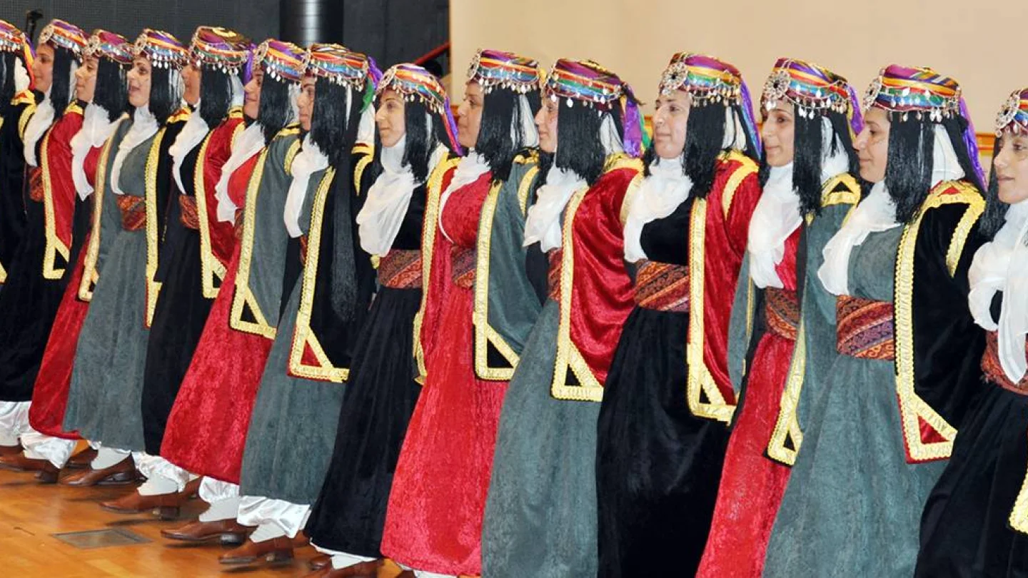 Koma Laliş folklor ekibi