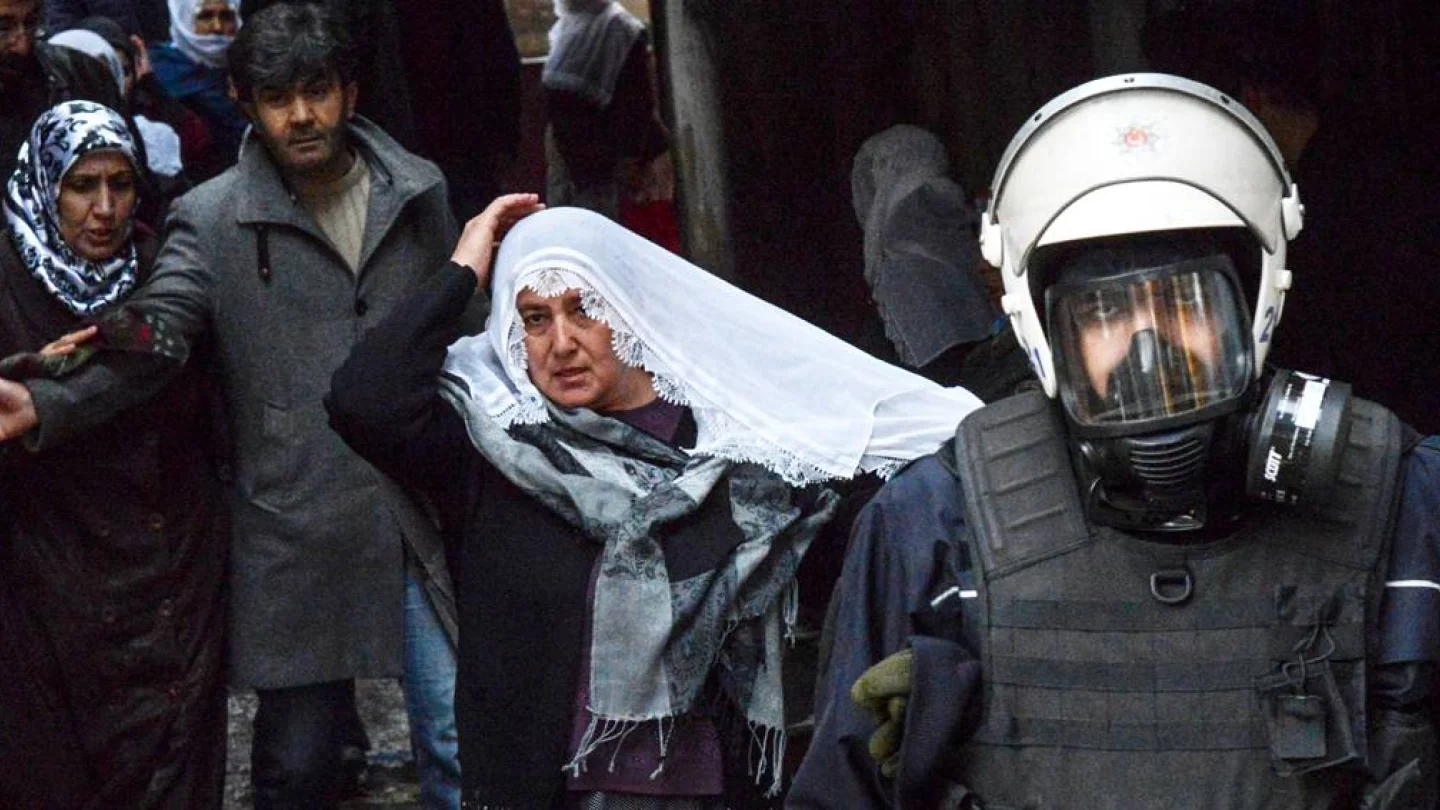 Kürt kadınlarına polis şiddeti