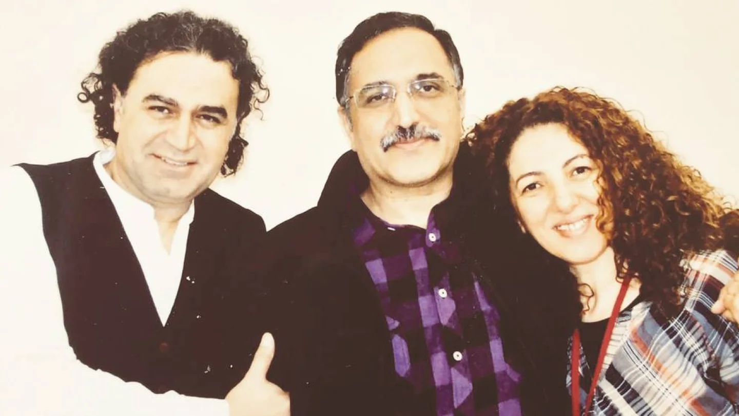 Soydan Akay (ortadaki)