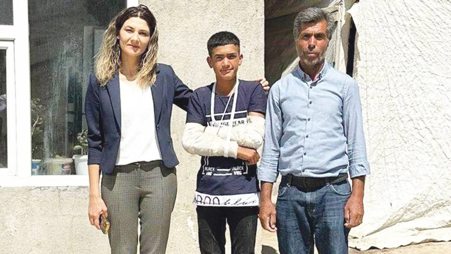 Korucu tarafından darp edilip taranan aile