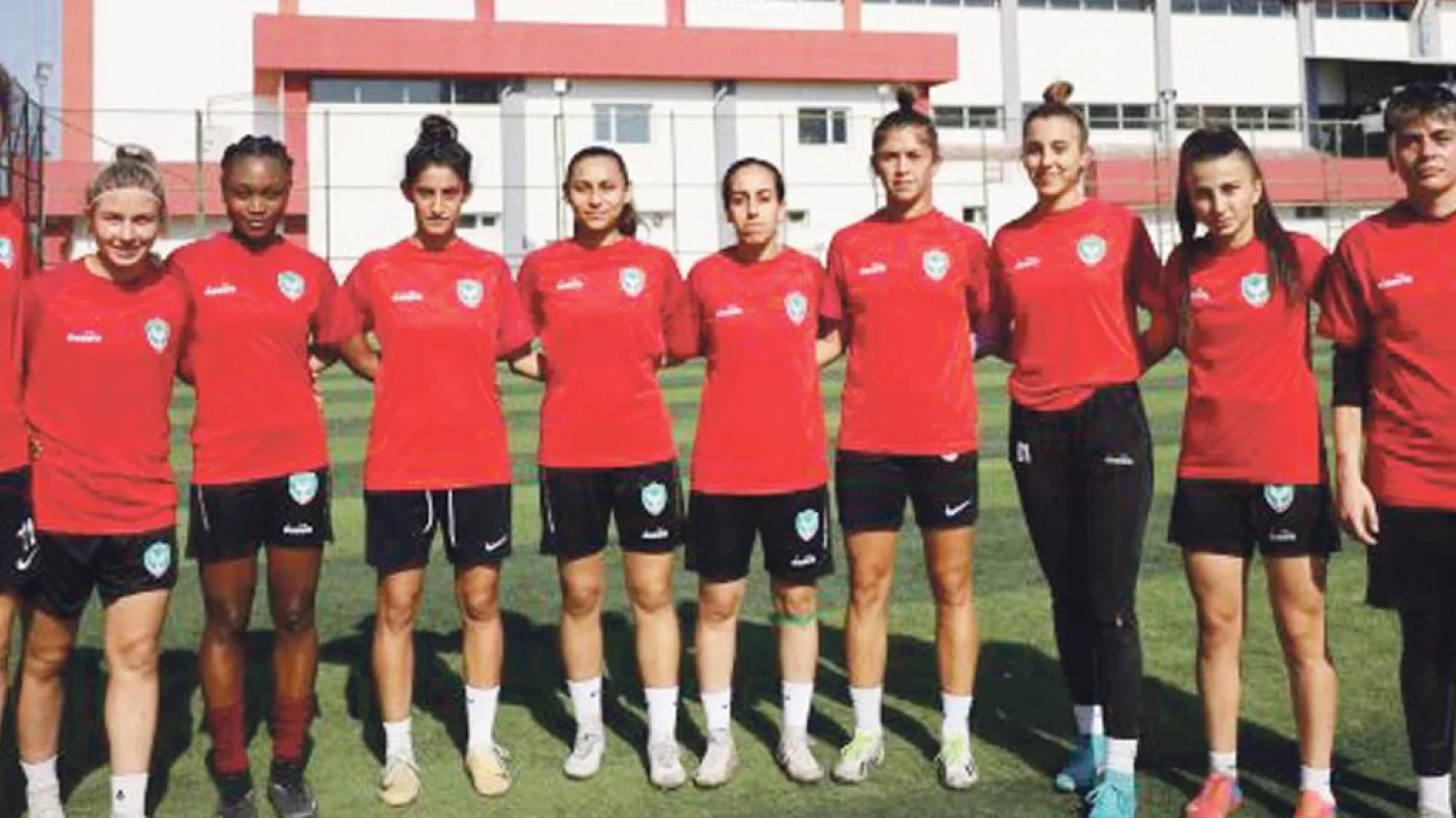Amedspor Kadın Futbol Takımı