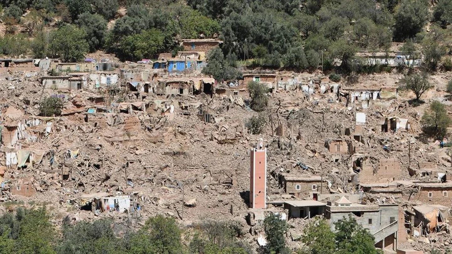 Atlas Dağları'nda depremin yıktığı bir köy