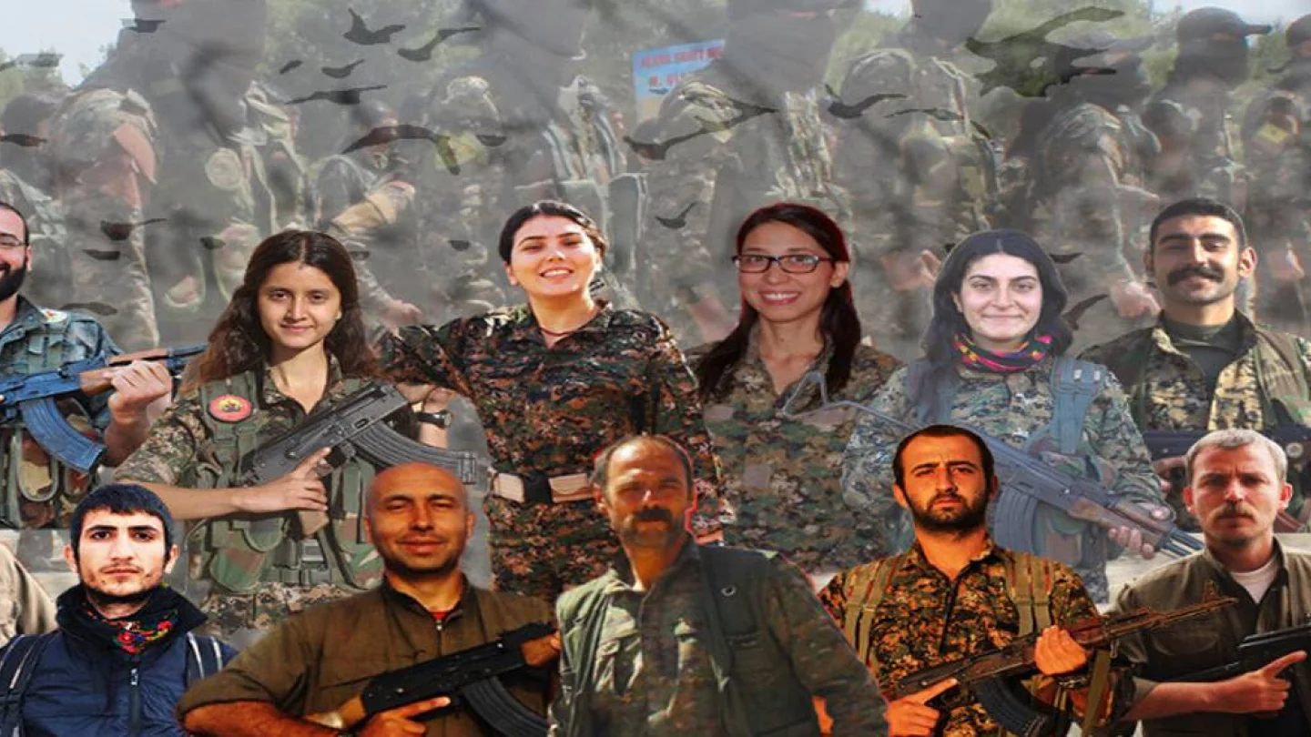 Devrim Şehitleri