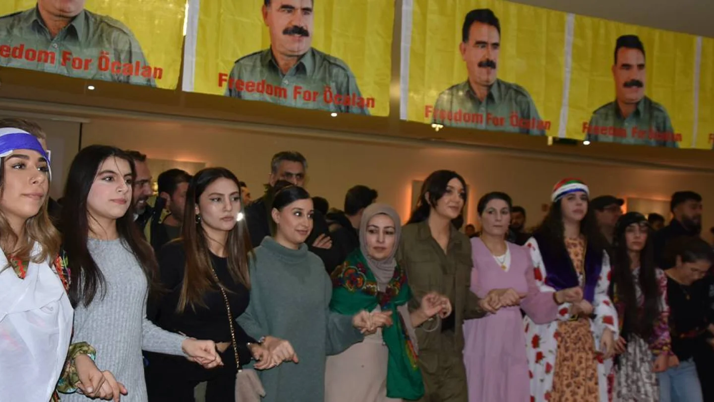 Avrupa'da 27 Kasım kutlamaları devam ediyor