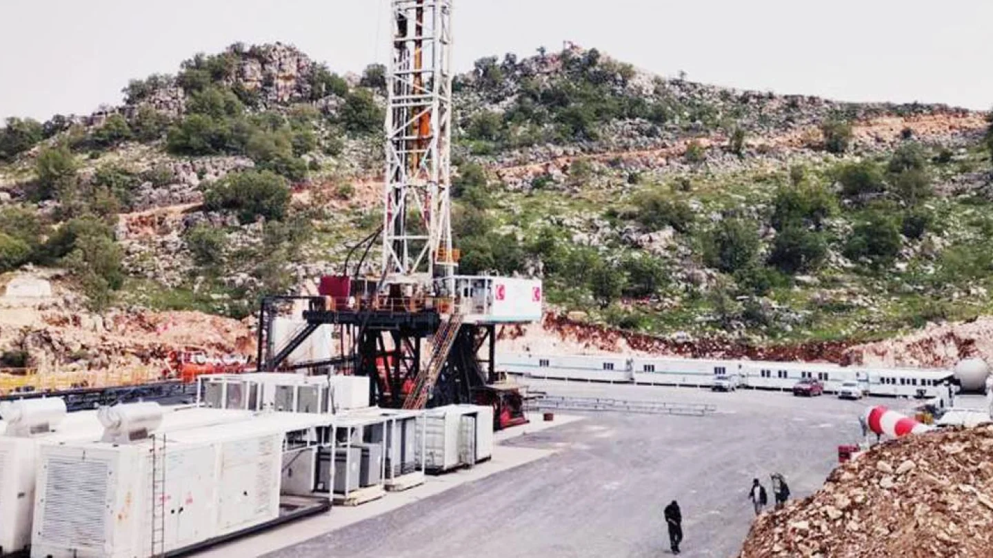 Petrol kuyusu / Amed