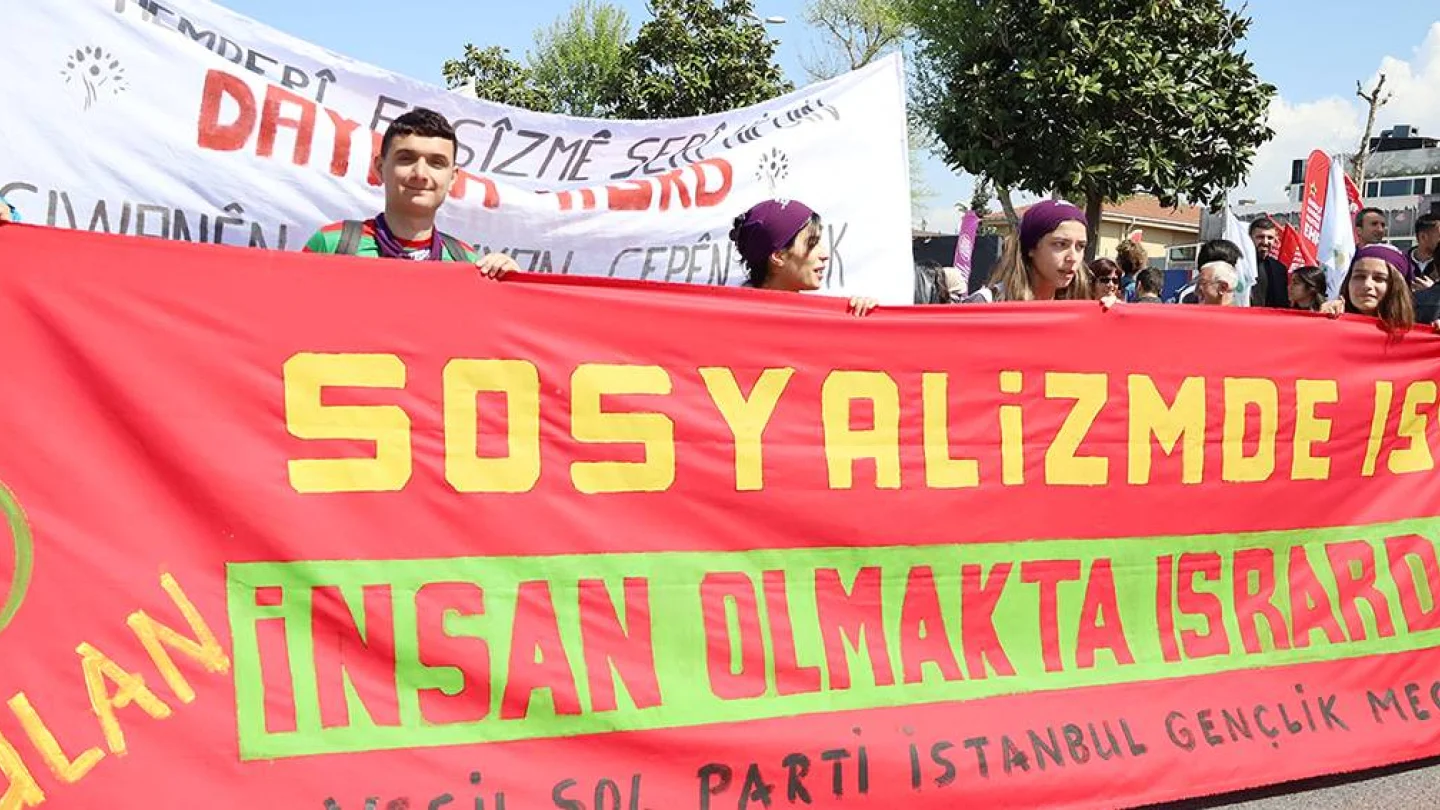 Sosyalizmde ısrar insan olmakta ısrardır
