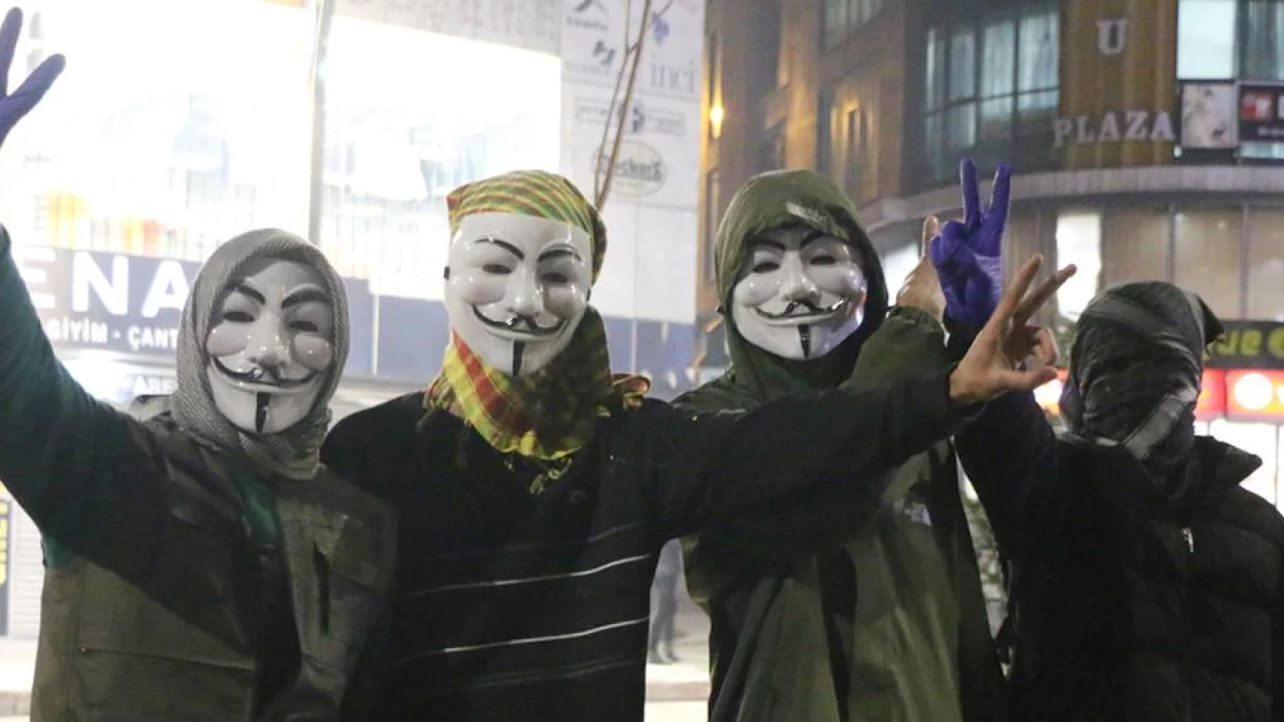 Kayyum protesto