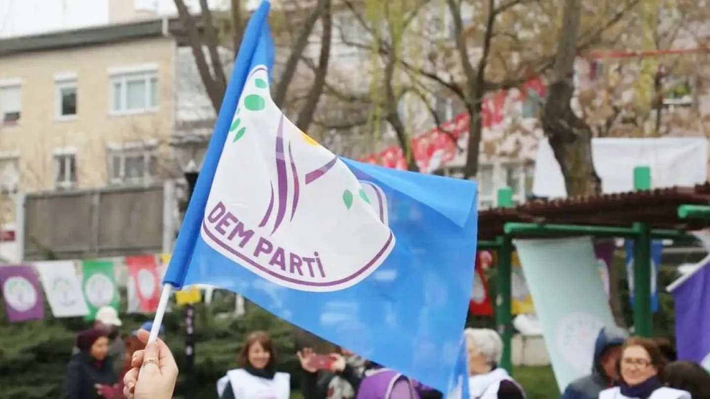 DEM Parti