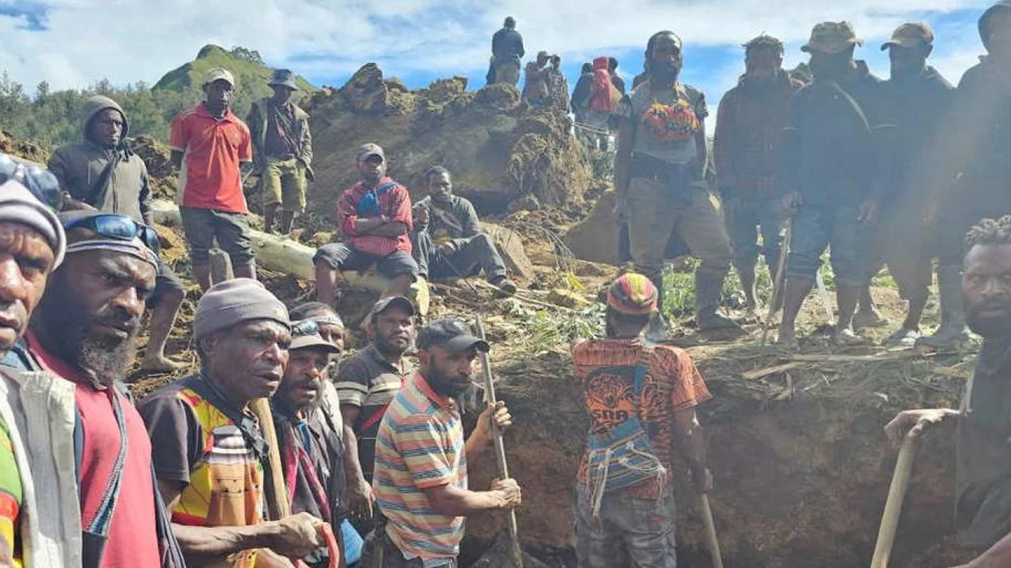 Papua Yeni Gine heyelan