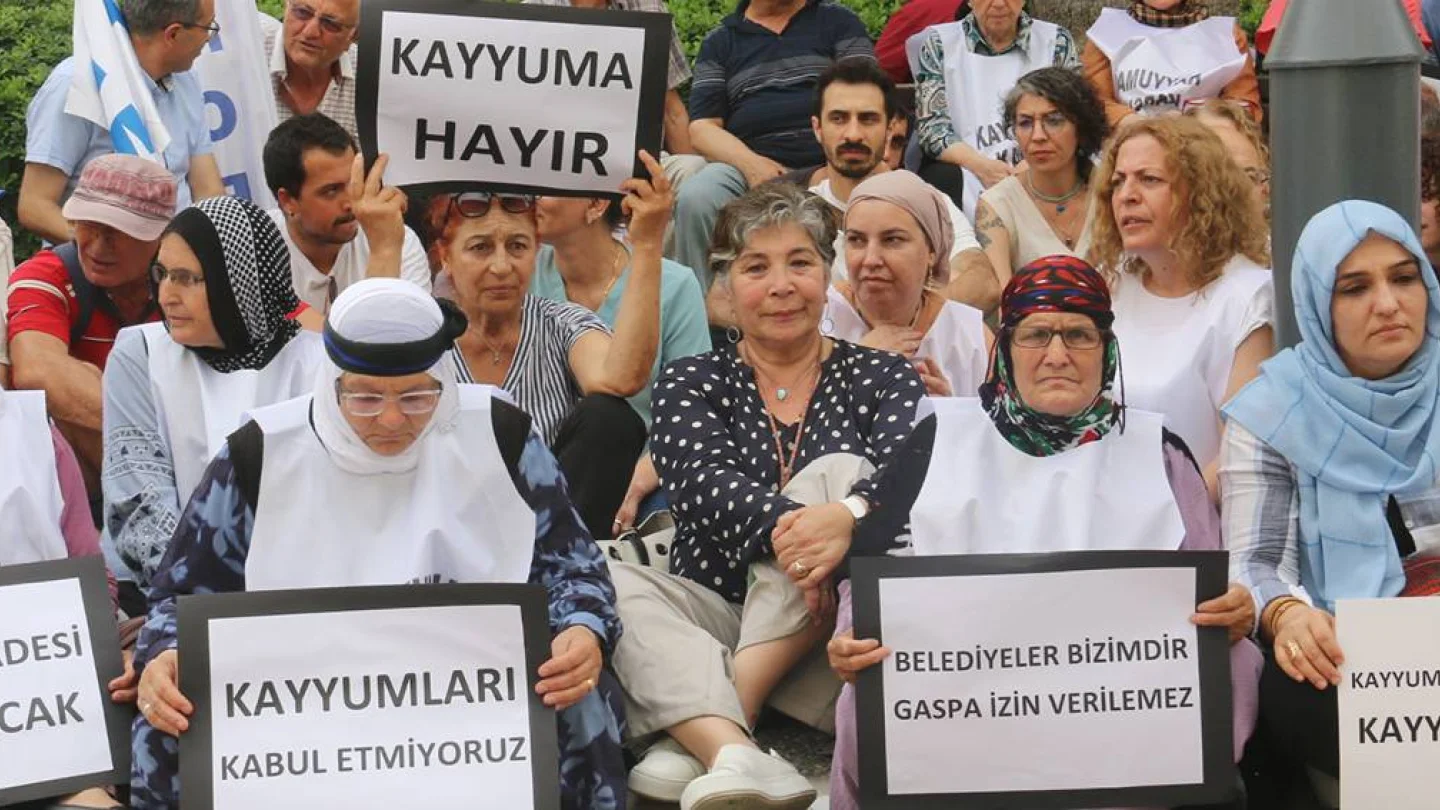 Kayyum/protesto