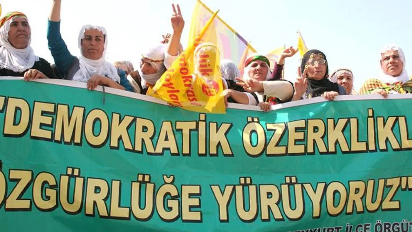 Demokratik özerklik eylemi