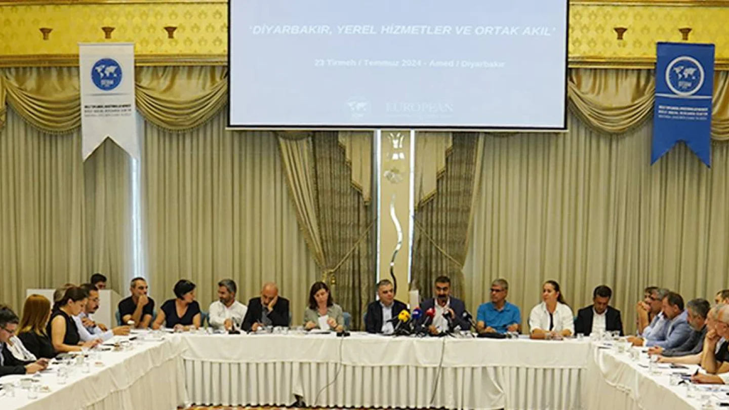 “Diyarbakır, Yerel Hizmetler ve Ortak Akıl” toplantısı