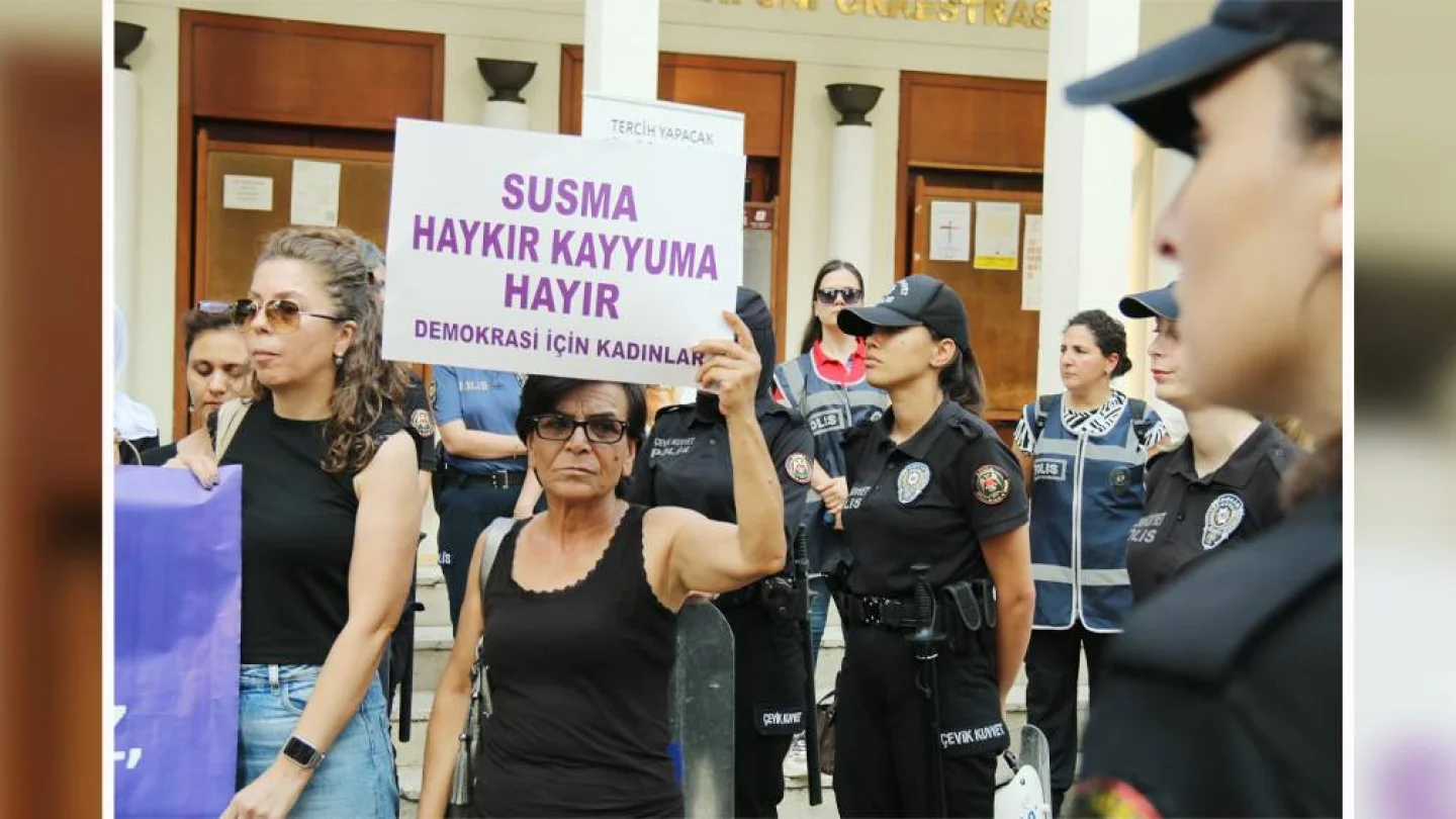 Demokrasi İçin Kadınlar