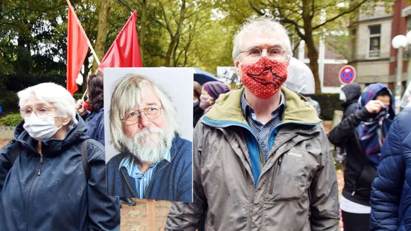 Dostları Robert Jarowoy'u uğurladı