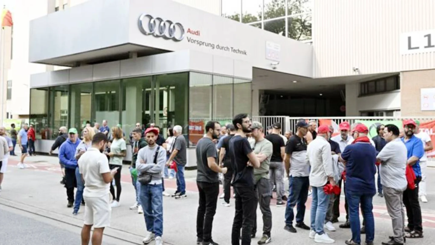 Audi işçiler protesto
