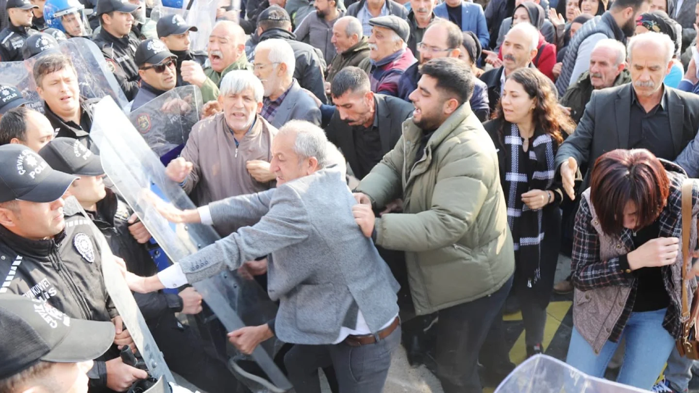 Kayyum protesto, Merdîn