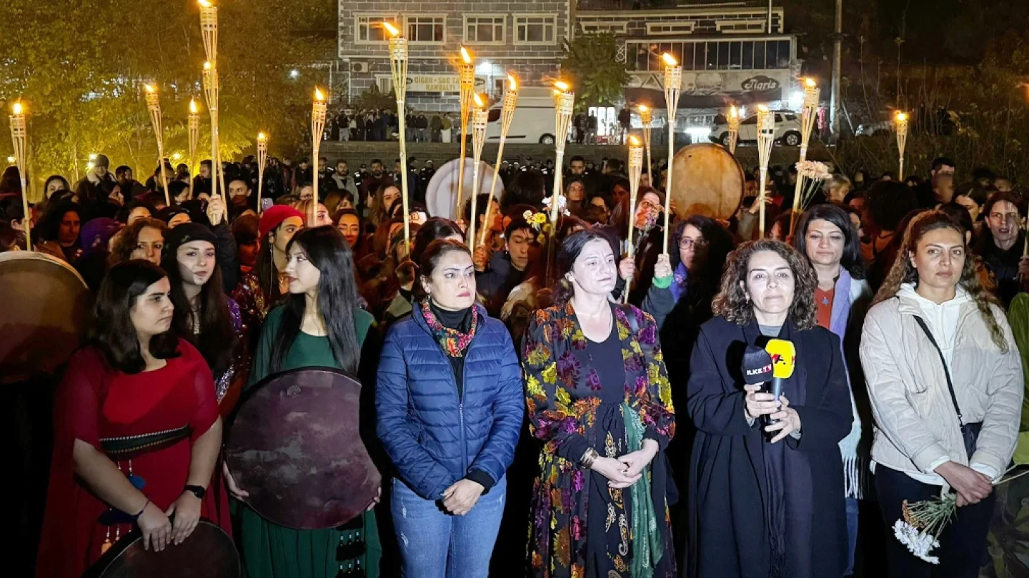 Jin, Jiyan, Azadî eylemleri, Amed