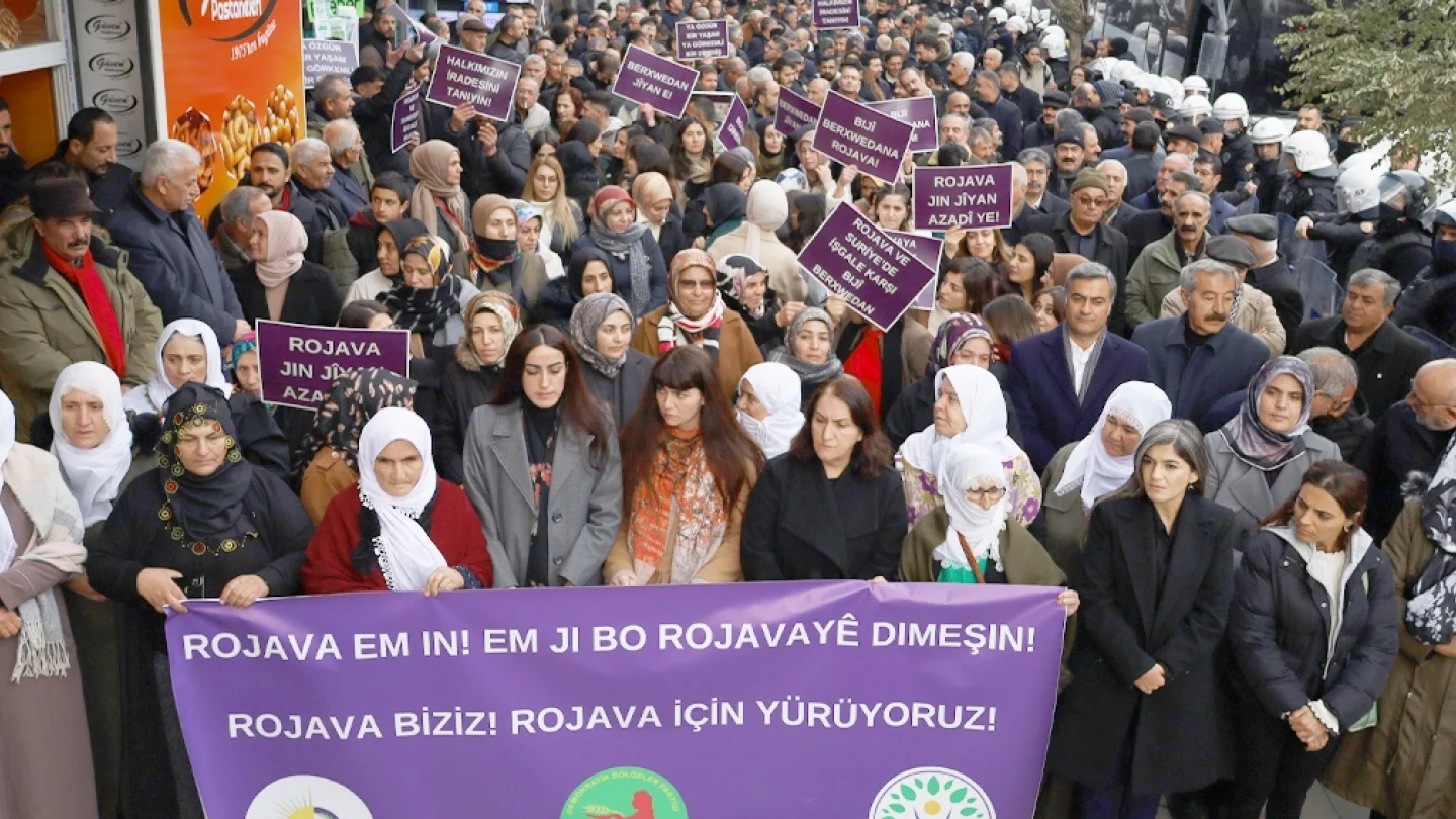 Wan, Rojava saldırılar protesto