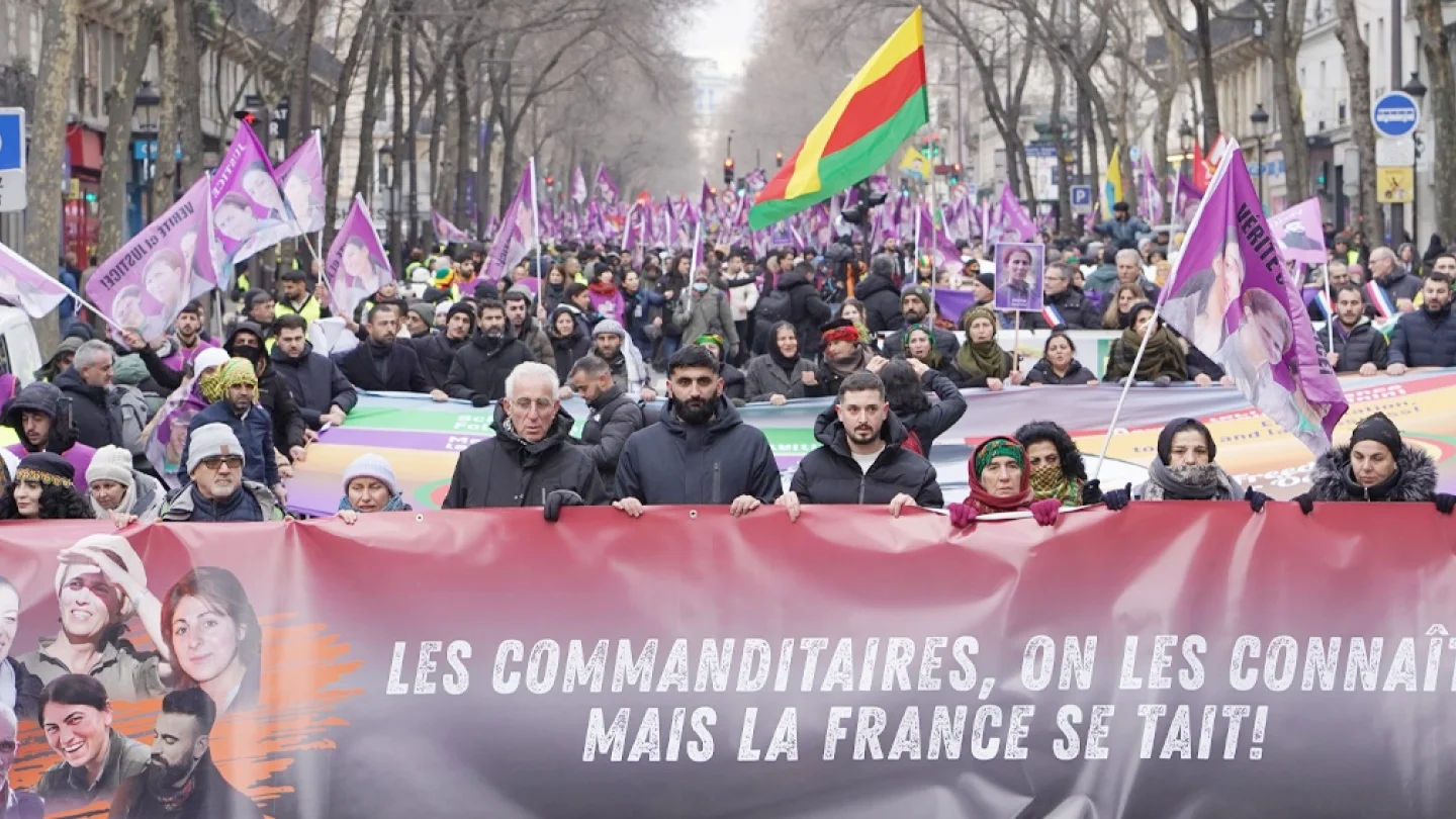Paris Katliamı protesto/ foto:DENİZ BABİR