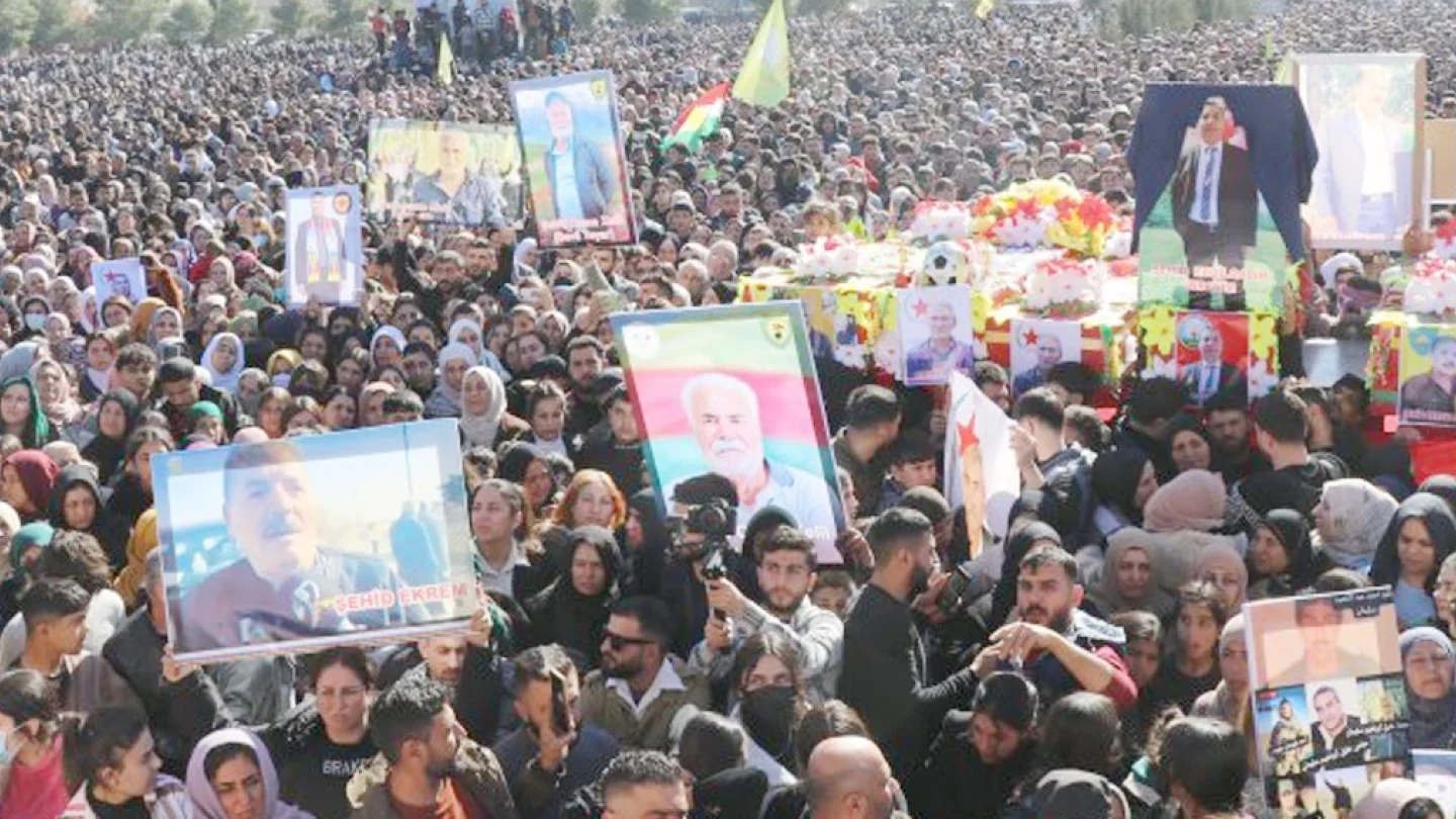 Qamişlo şehitler için tören