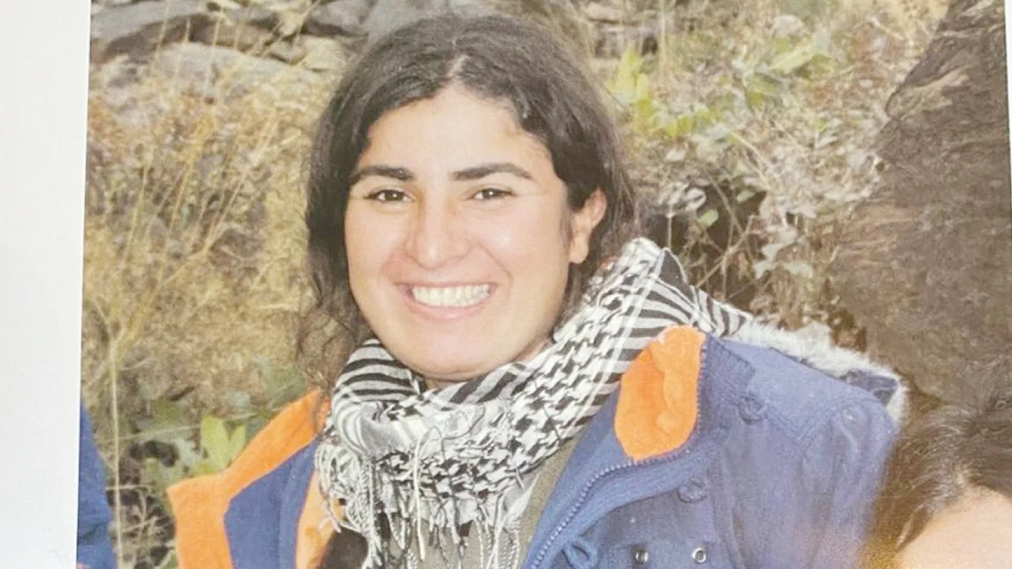 Beni Anılara ve Çalışmaya Götüren Kadın Gerilla Günlüğü: Şehid Roza Semsur ve “Özgür Kadına” Günlüğü