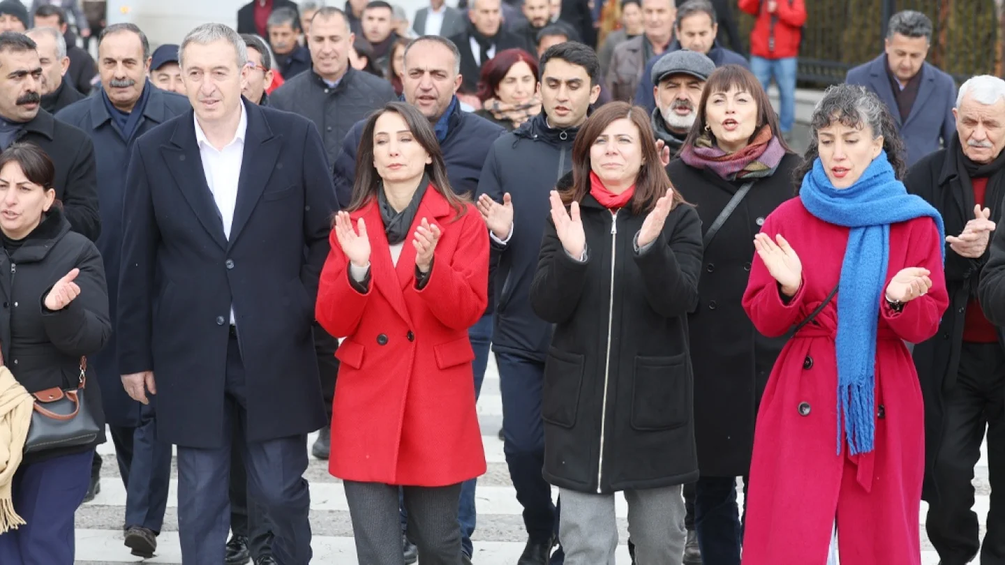 DEM Parti,kayyum protesto