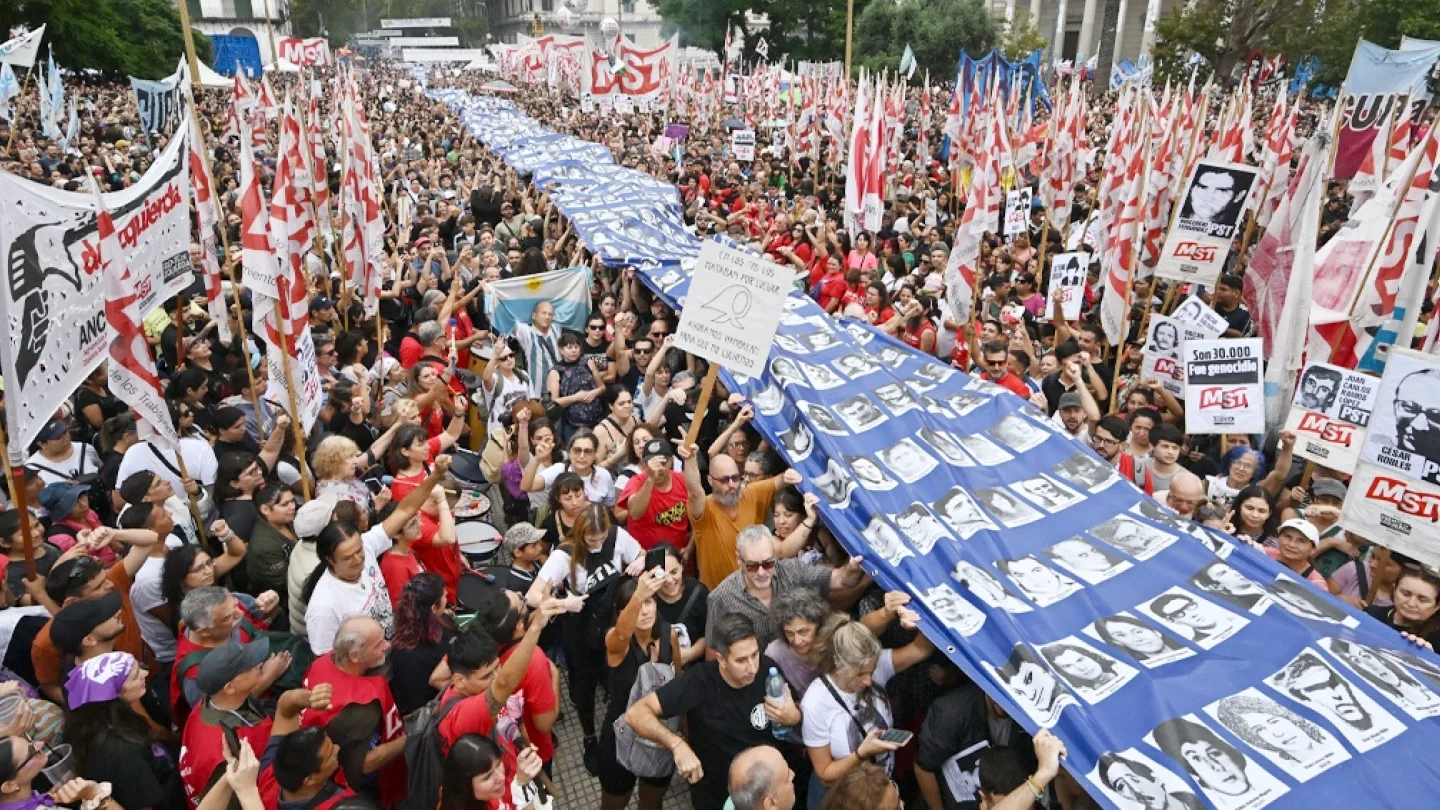 Plaza De Mayo Anneleri/ foto:AFP