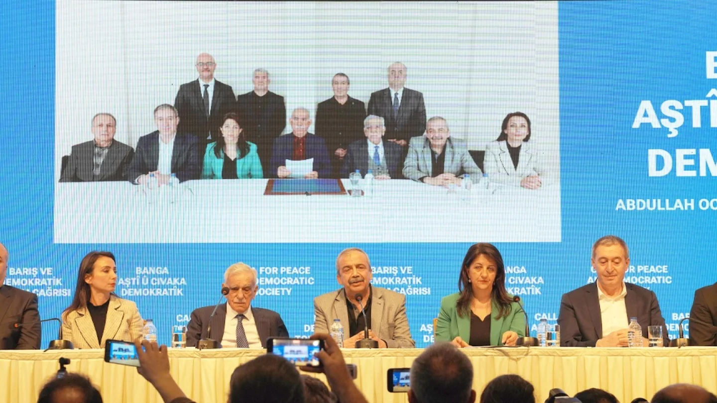 Kürt Halk Önderi Abdullah Öcalan'ın "Barış ve Demokratik Toplum" çağrısı