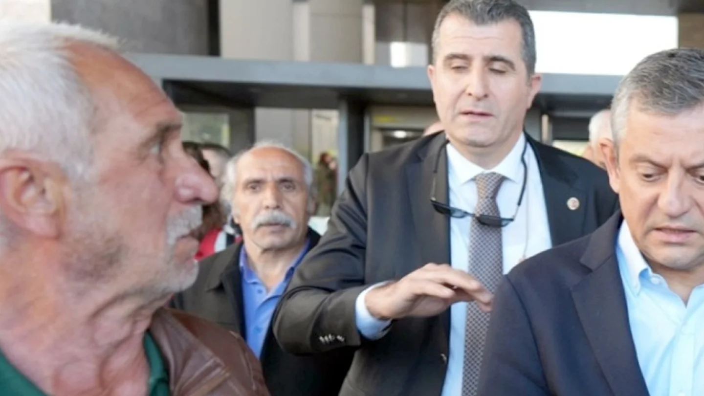 Özgür Özel'e saldırı