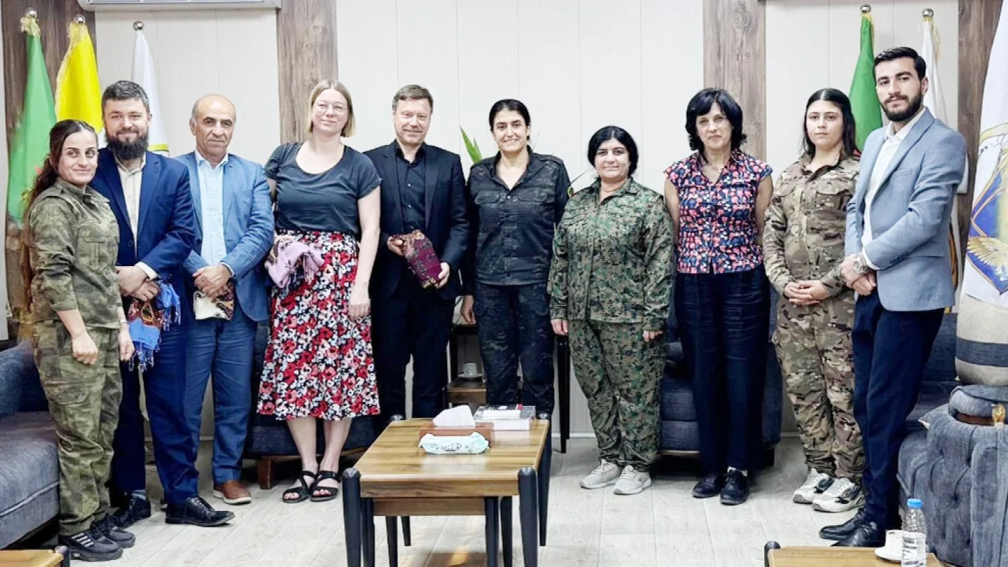 AP Sol Grubu, Rojava ziyaret