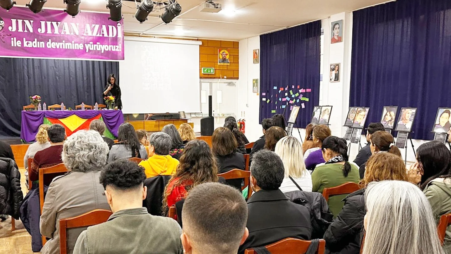 25 Kasım panel