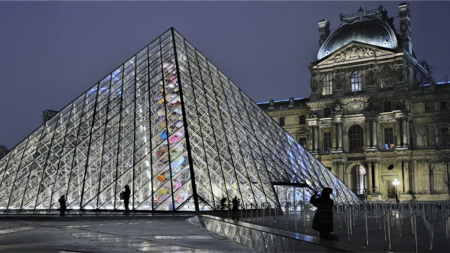 Louvre Müzesi/ foto:AFP