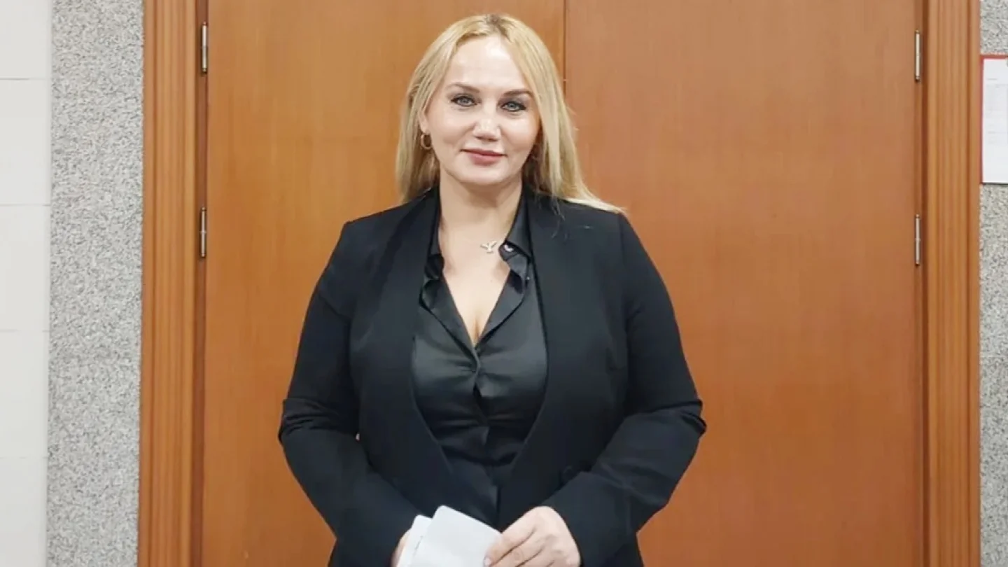 Pınar Aydınlar