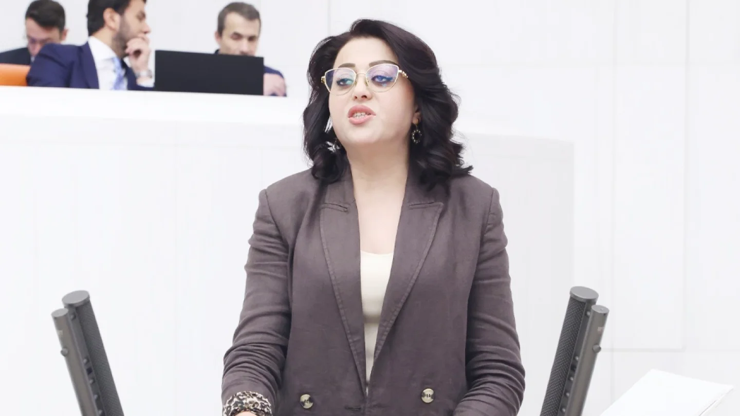 Öznur Bartın