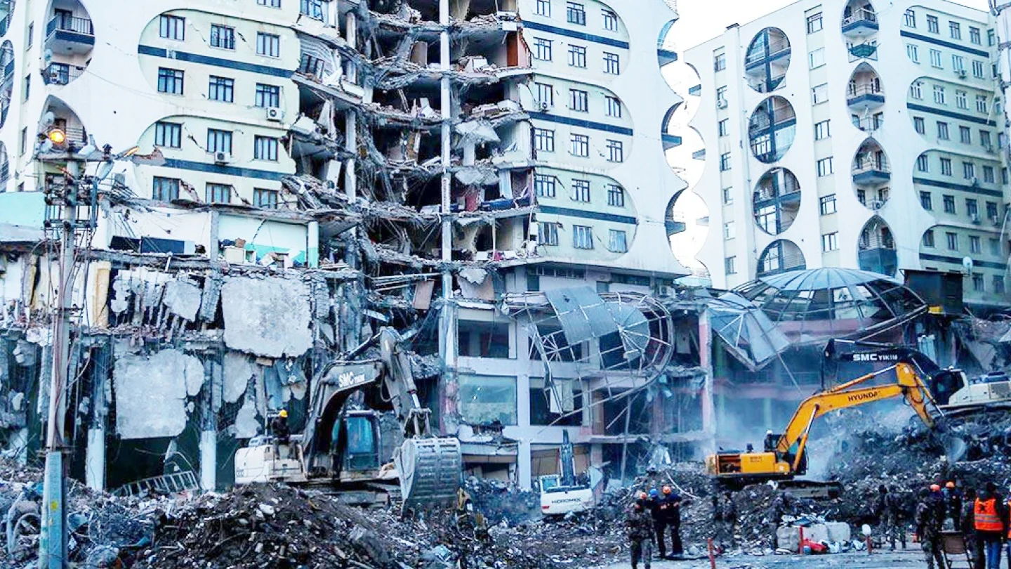 Deprem, Amed