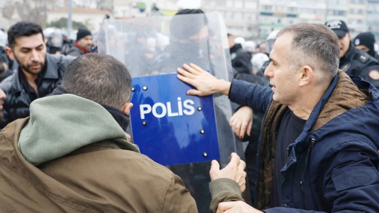 Polis saldırı /foto:Erdoğan ALAYUMAT