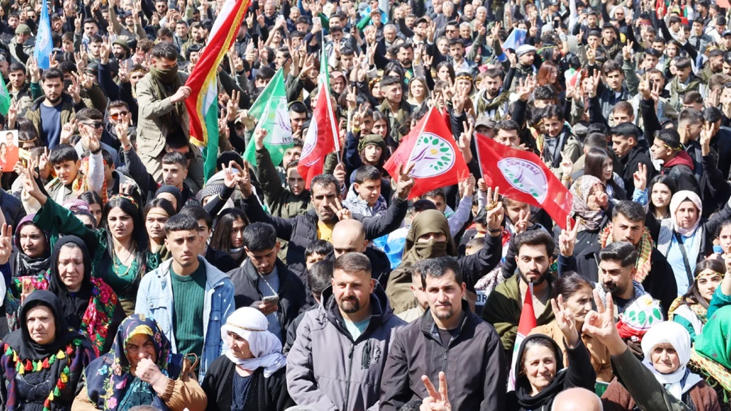 Newroz, Gever