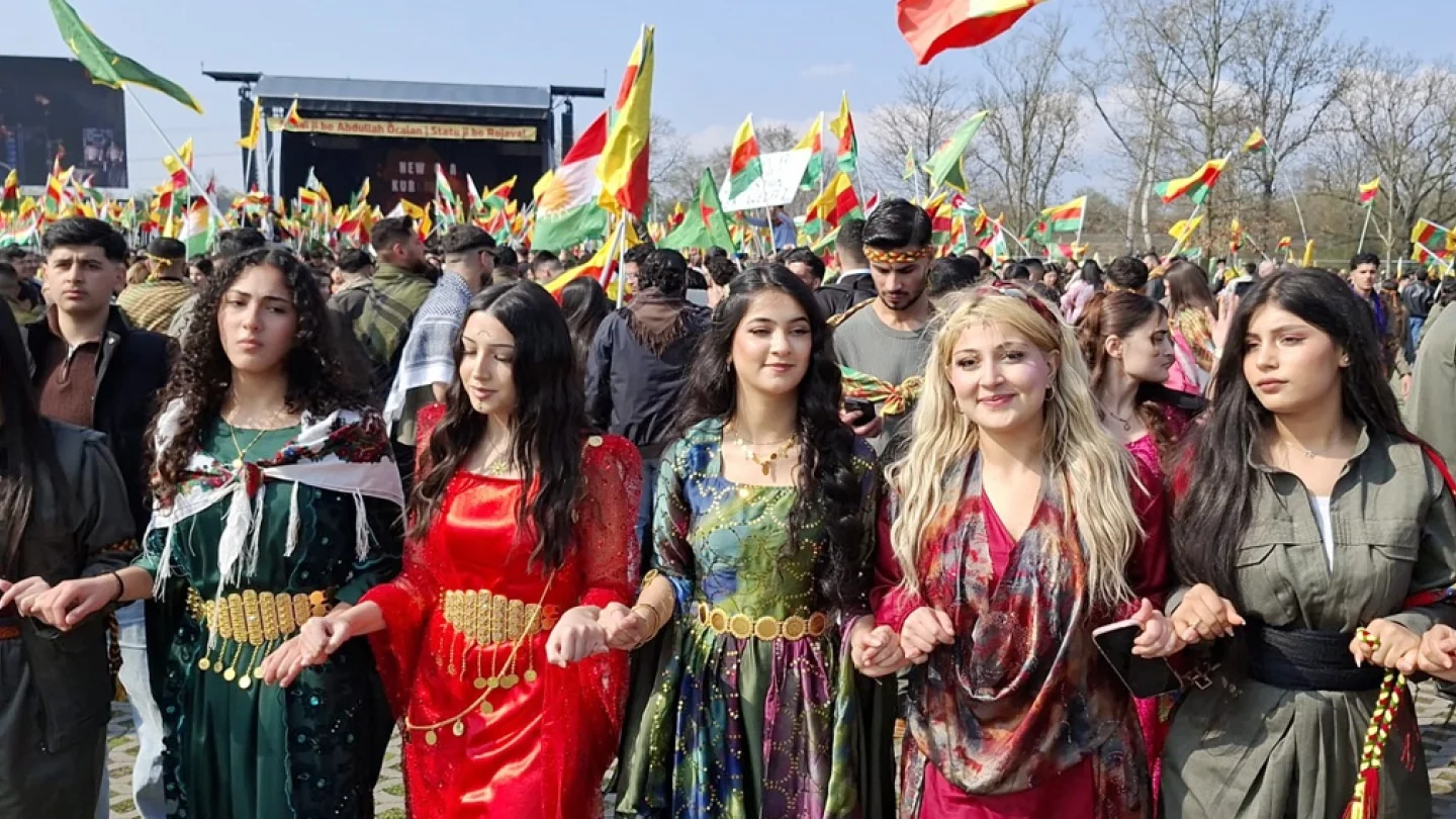 Newroz, Frankfurt/foto:M.Zahit EKİNCİ