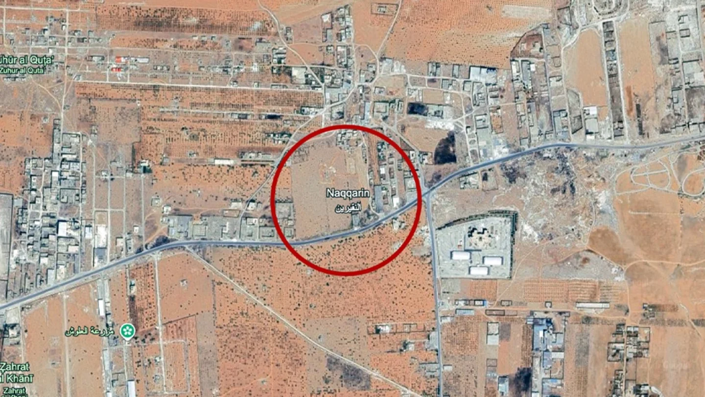 Toplu mezarlar, Naqqarin