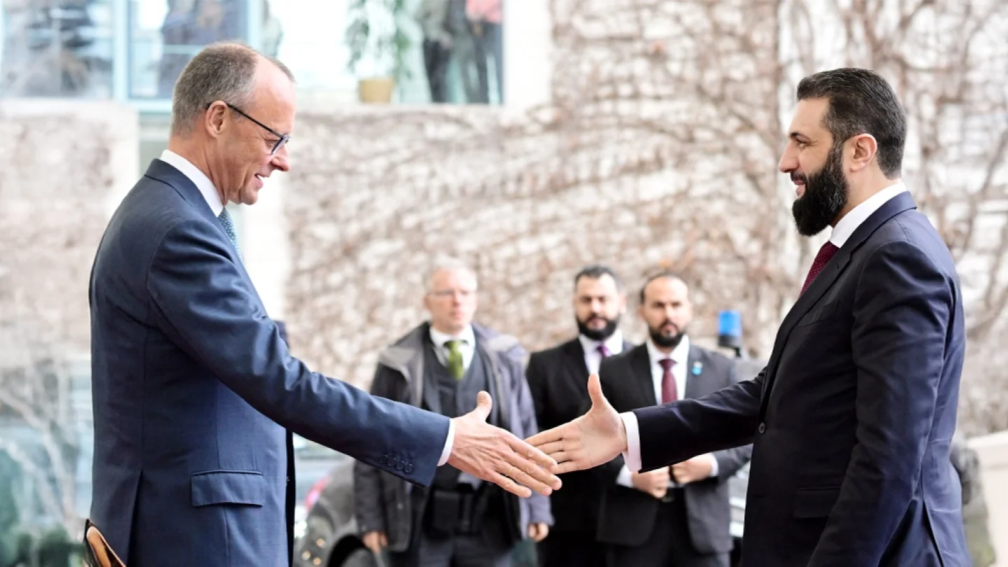 Frank-Walter Steinmeier ve Colani (Ahmed El Şara)/foto:AFP